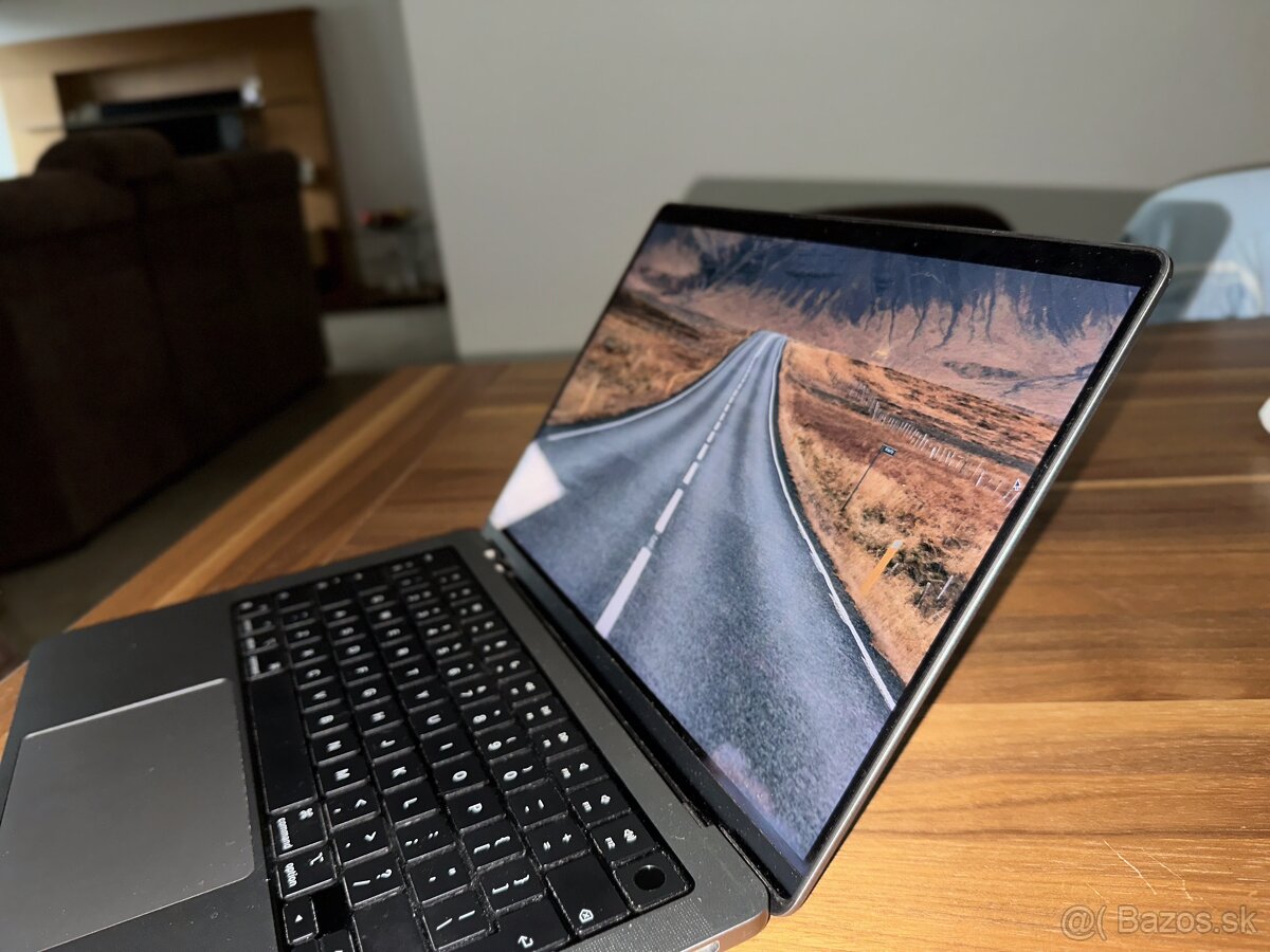 MacBook Pro 14" M1 Pro 10-core CPU - 4