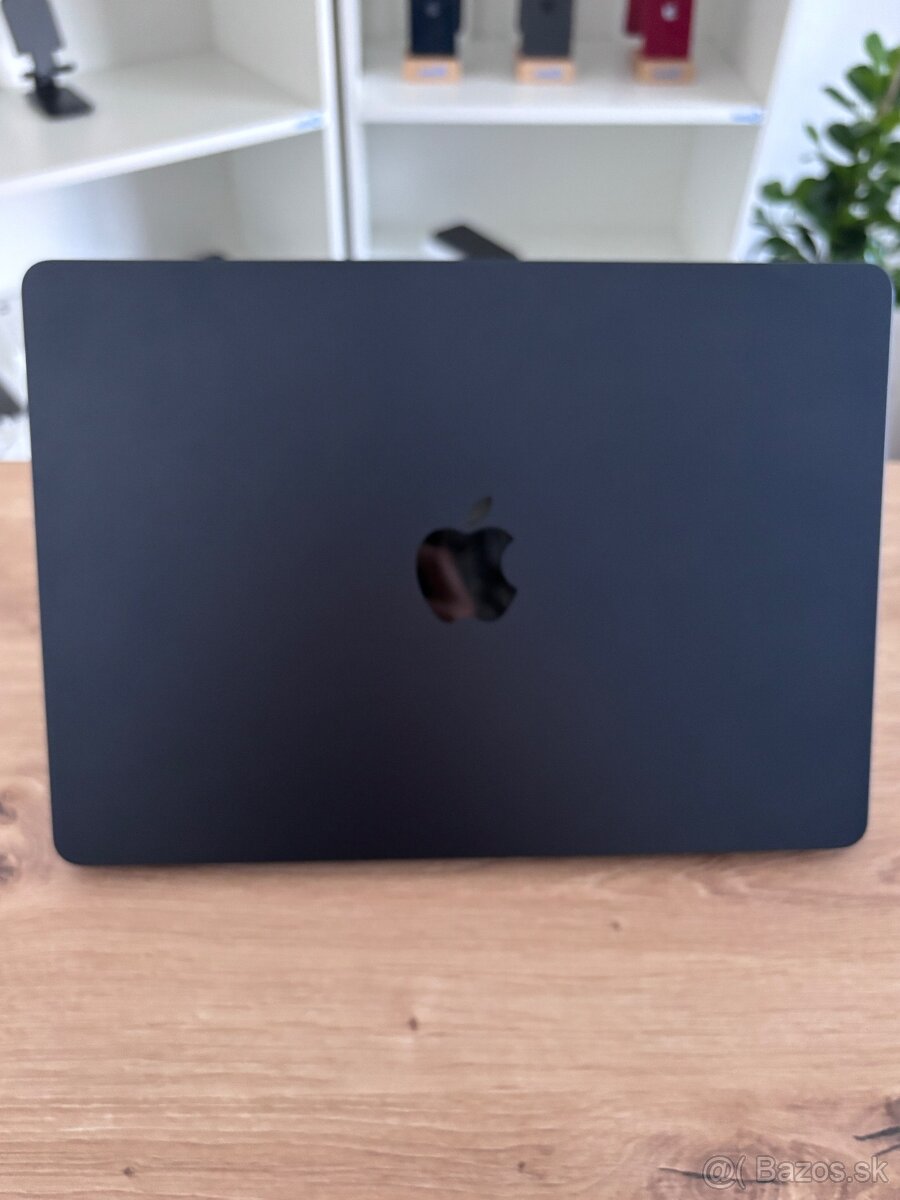 MacBook Air 2024 M3 - 256GB / 8GB RAM - 4