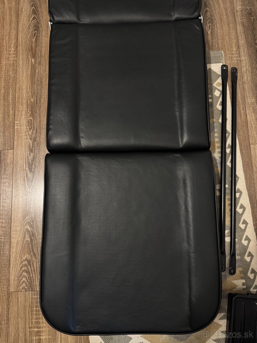 Predám čierne kozmetické kreslo - 4