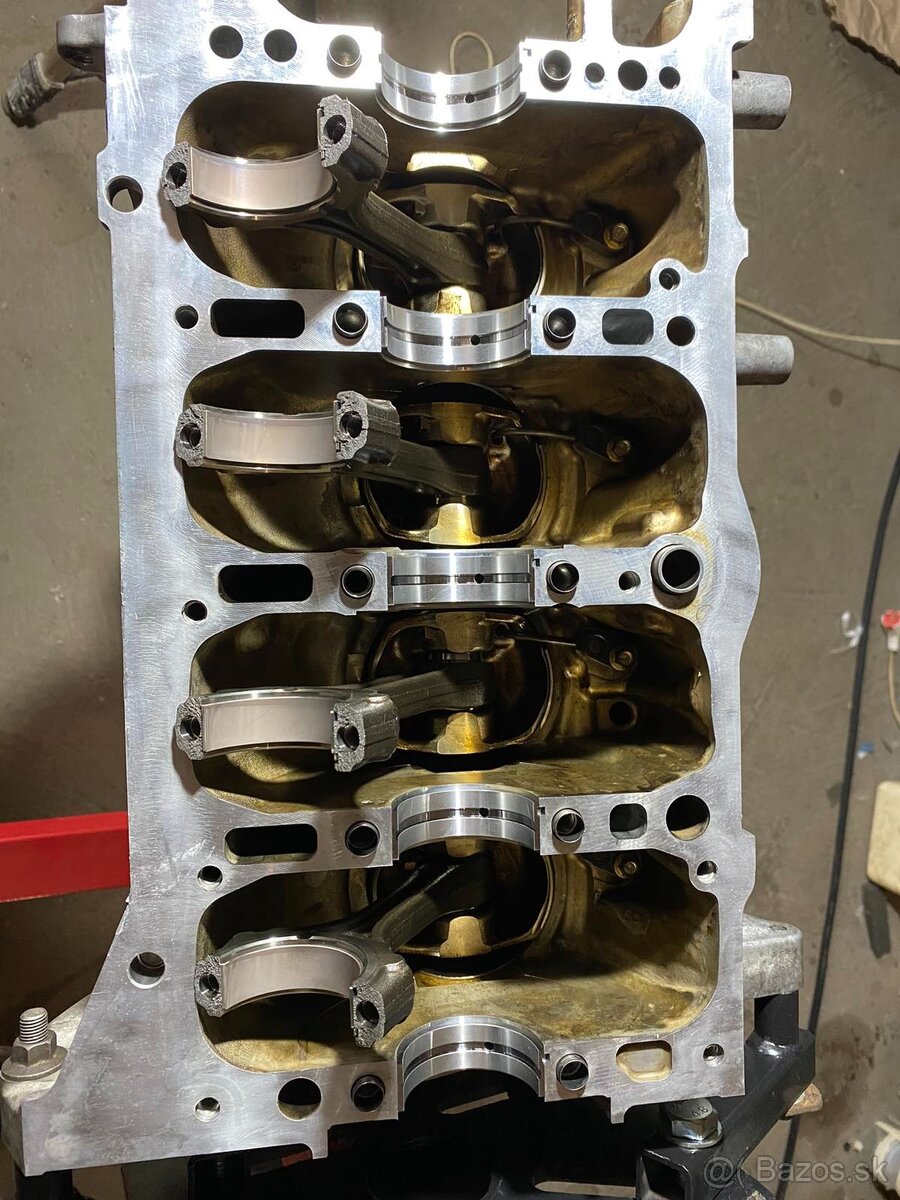 Motor, mozda 2.2 sh - 4