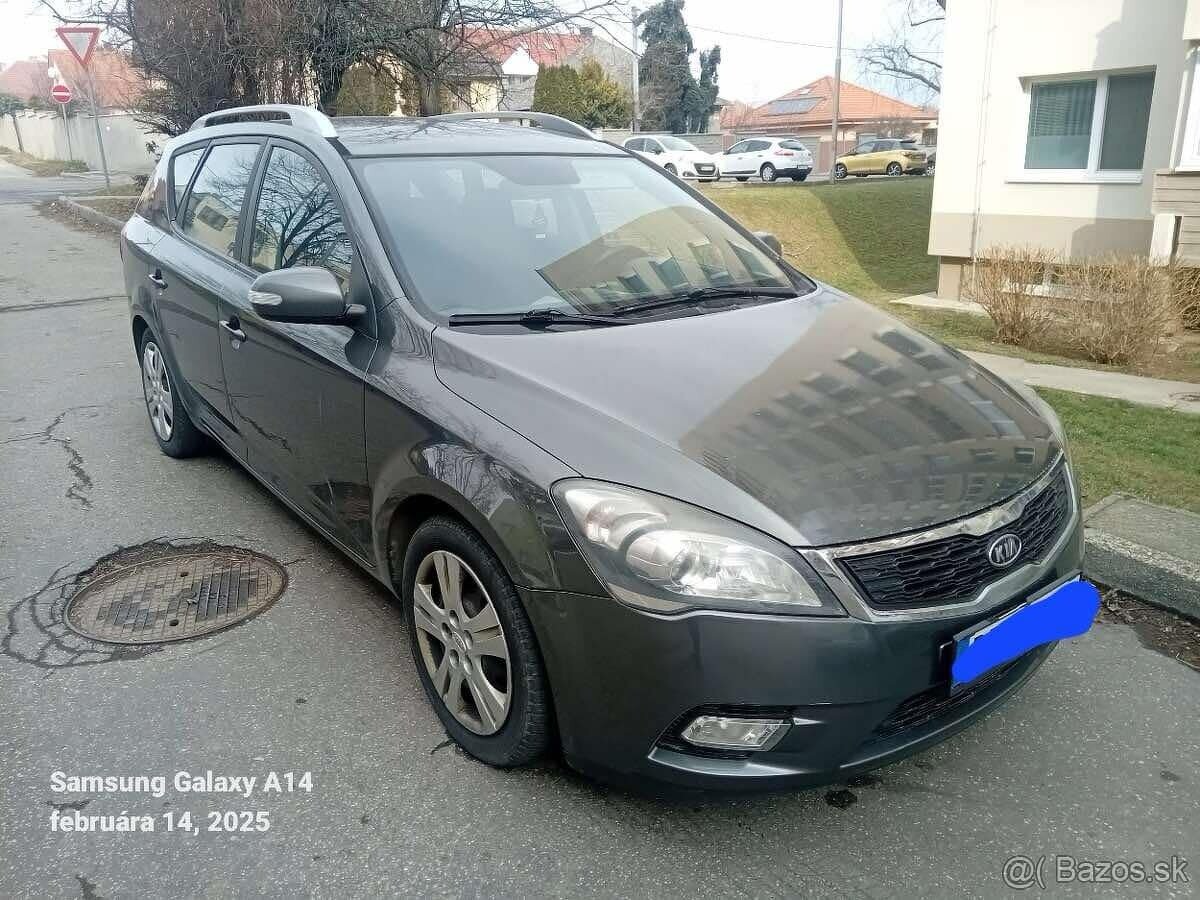 predam diely na kia ceed 1,4 73 kw benzin 6r rv2015 červ kia - 4