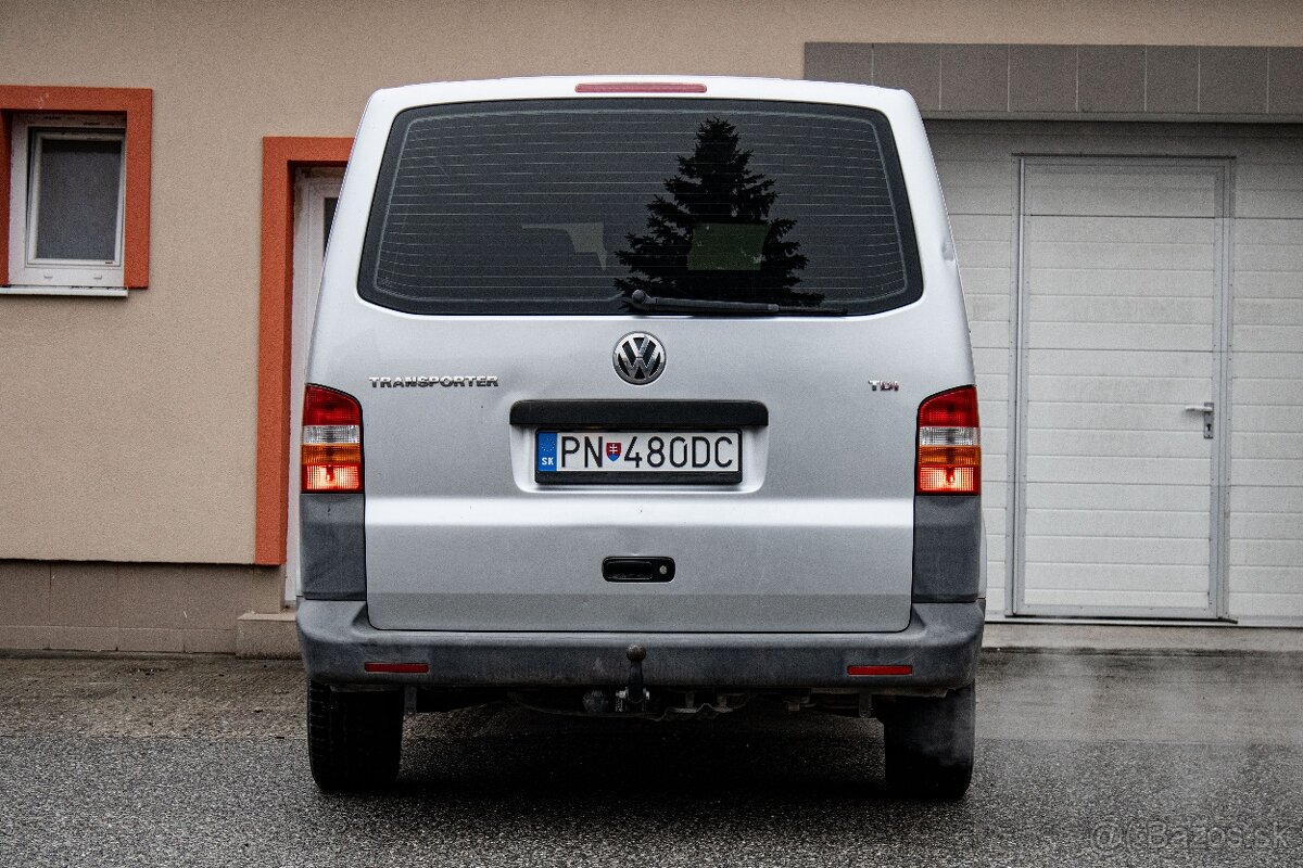 Volkswagen Transporter T5 Shuttle 2.5TDI 96kW 7-miestne - 4