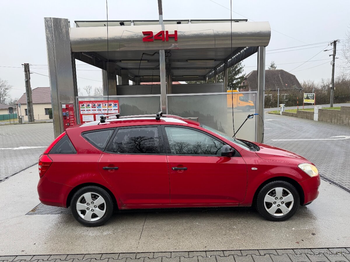 Kia ceed 1.6CRDi - 4