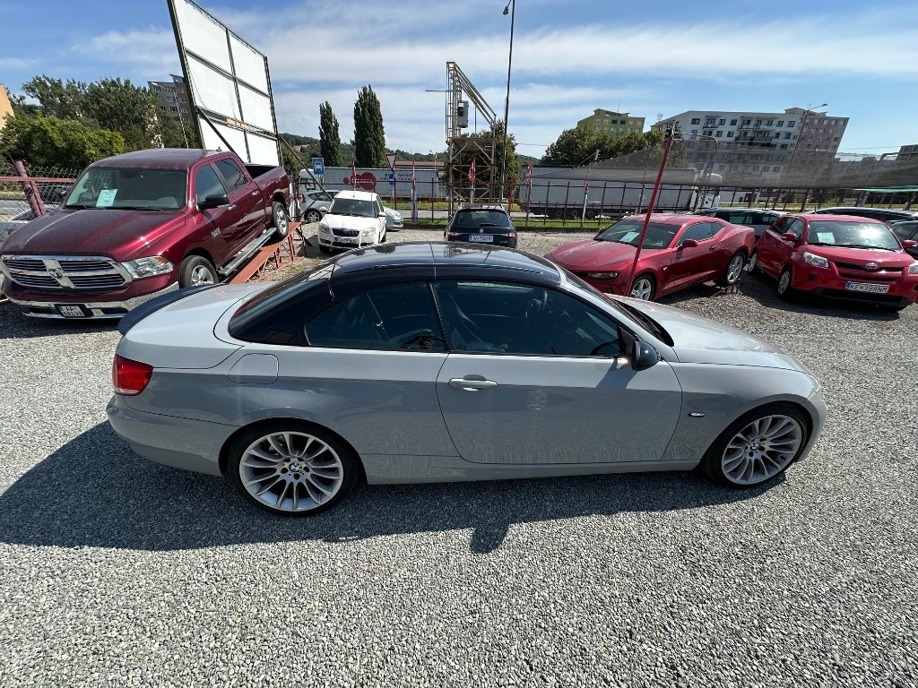 BMW Rad 3 Cabrio 335 i A/T - 4