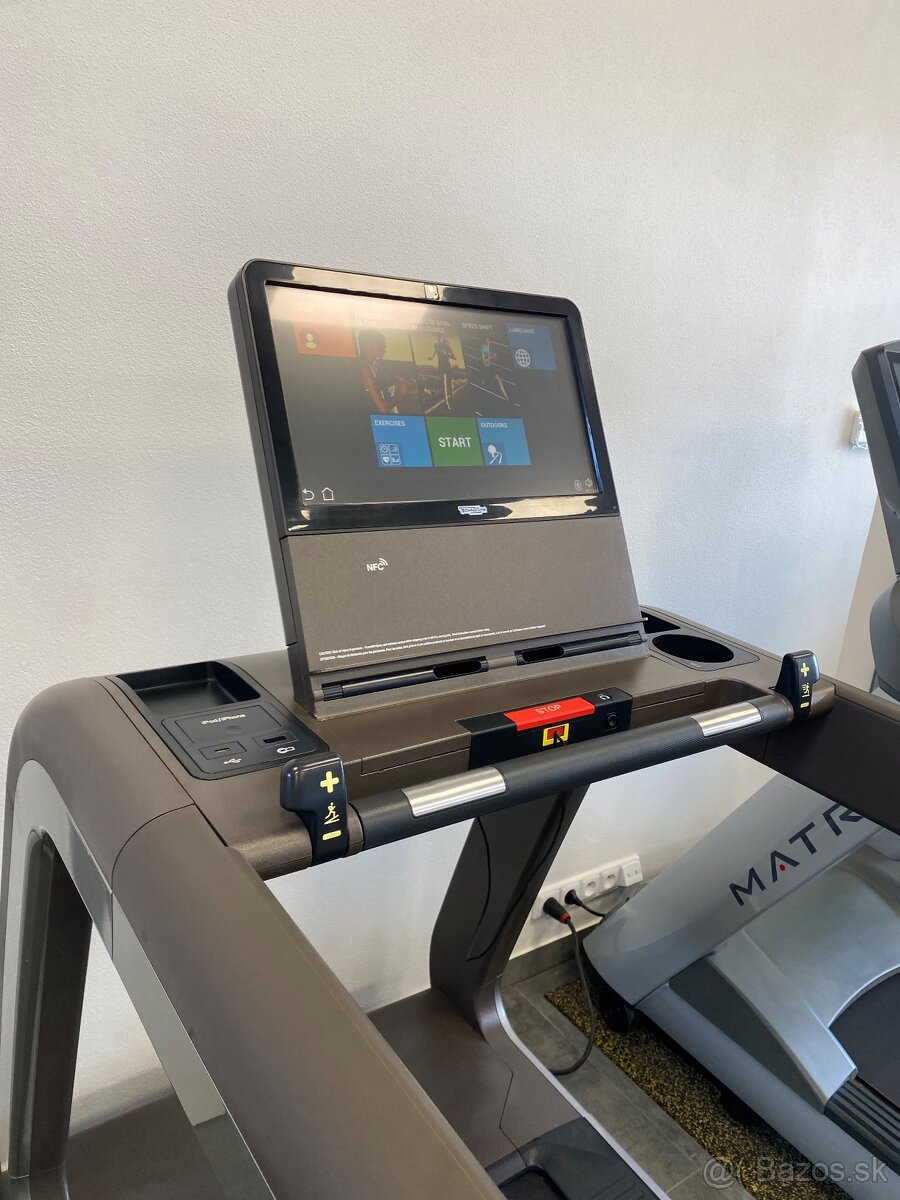 Technogym Artis Run – TOP běžecký pás s LCD, Unity 2 - 4