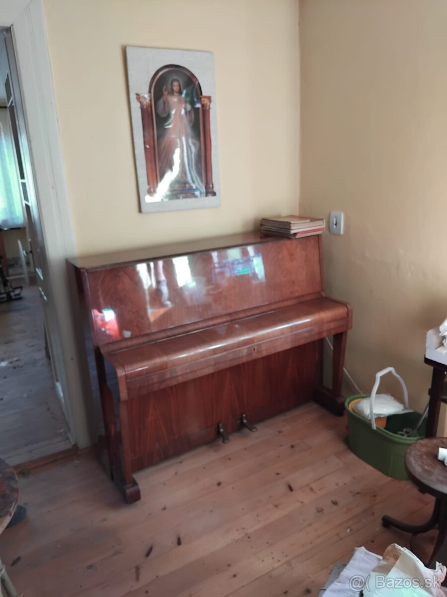 Predam klavir Schôlze - 4