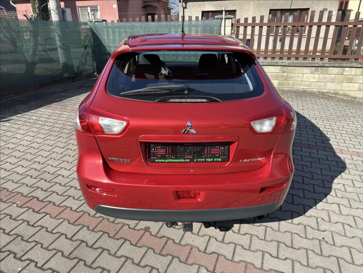 Prodám Mitsubishi Lancer 1.8 105kW 2009 119755km - 4