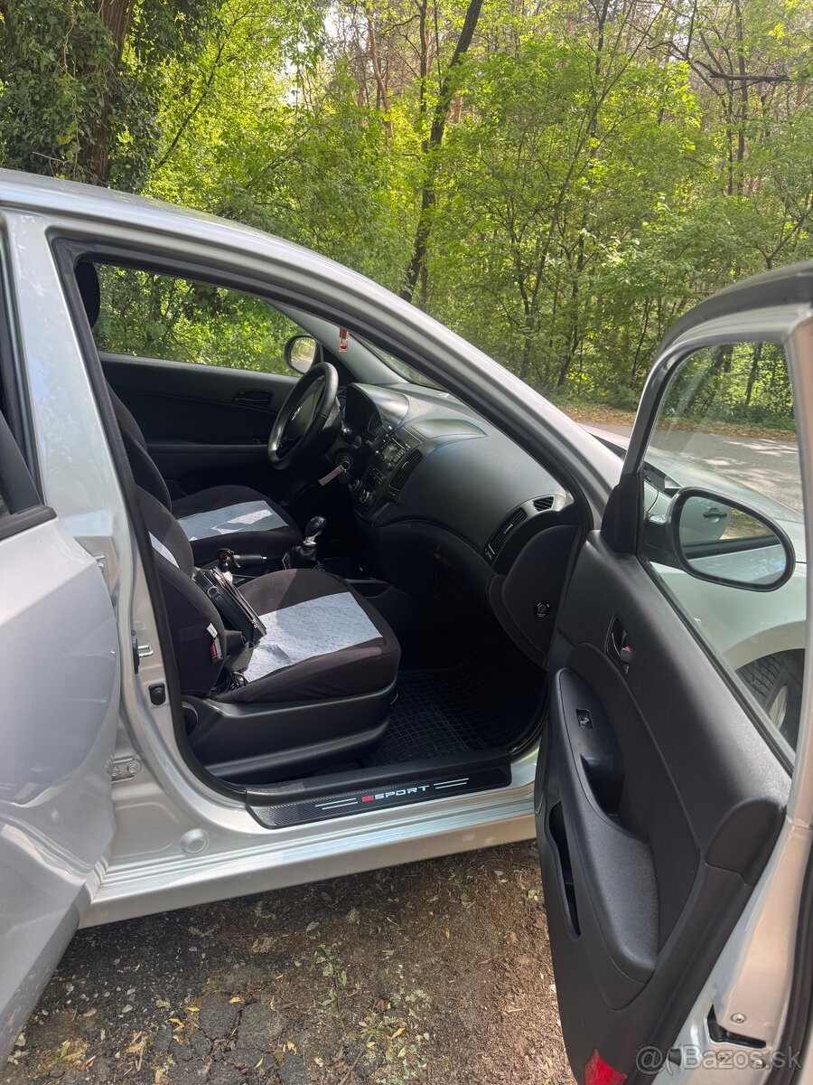 Auto Hyundai I 30 - 4
