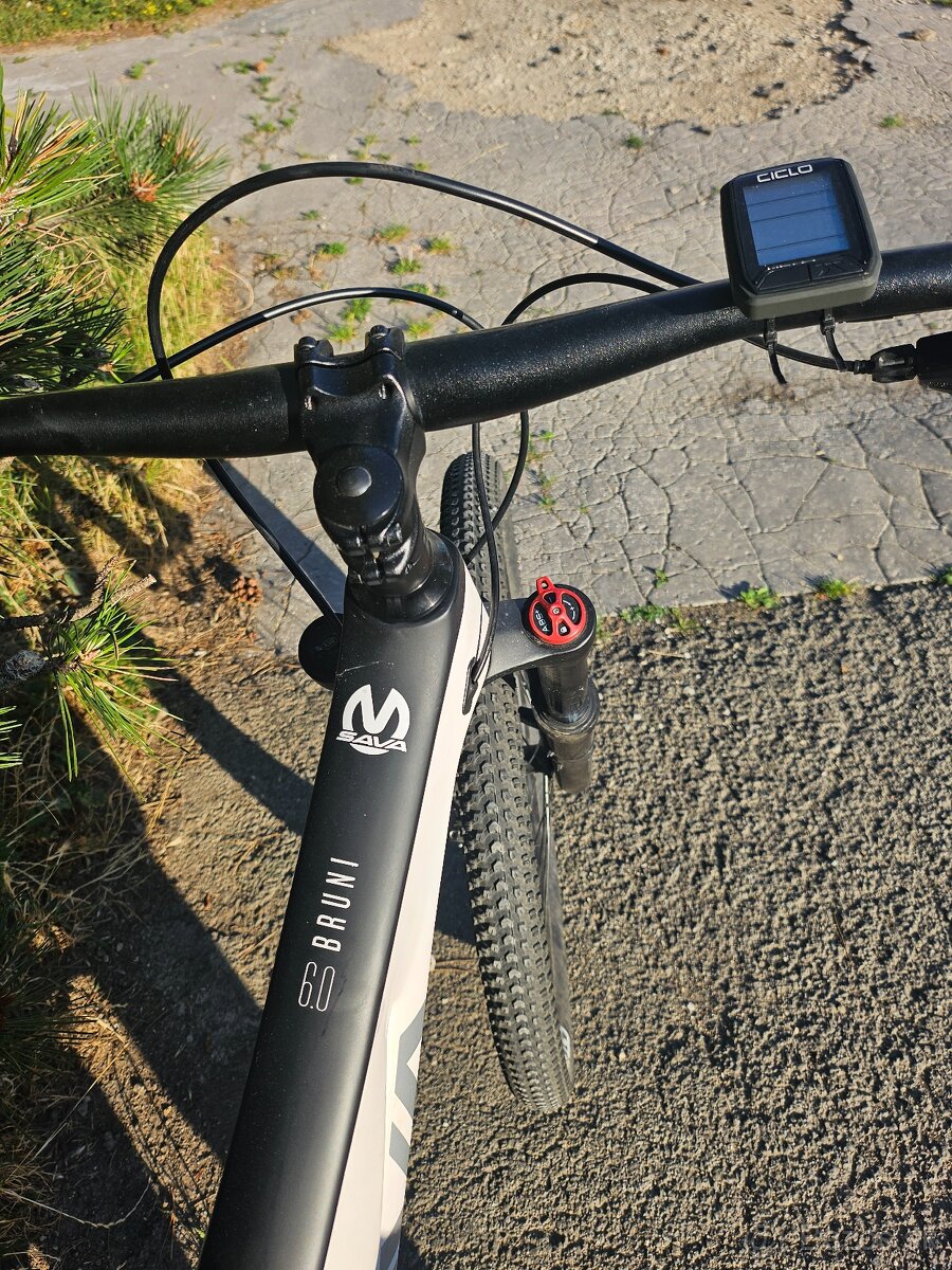 Karbónový bicykel Sava - 4