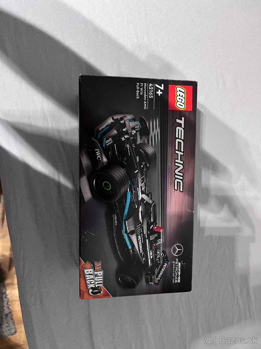 Lego Technic-Mercedes- AMG F1 W14 Pull- Back - 4