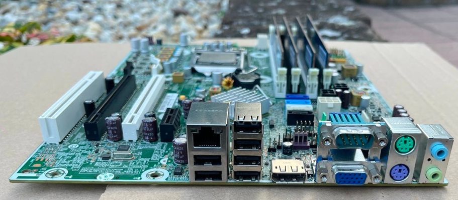 Matičná doska s CPU a RAM 16 GB - 4