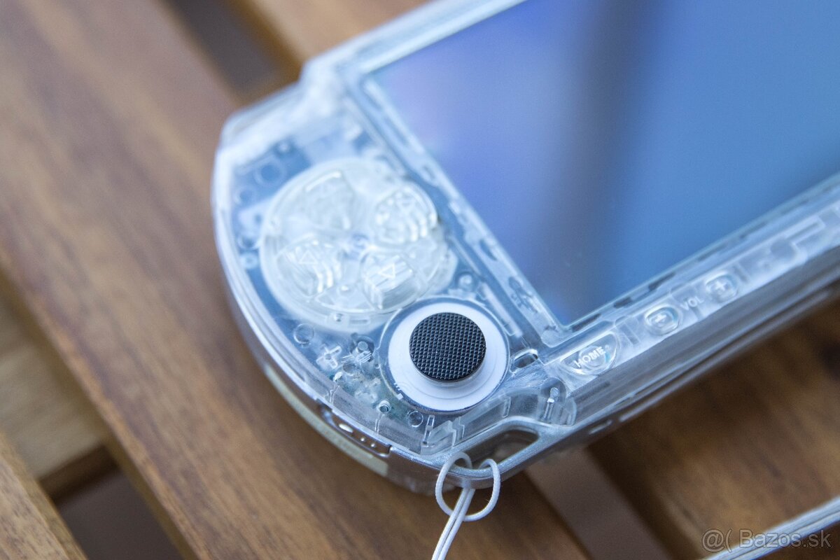 Sony PSP 1004 v priehľadnom prevedení 64 GB - 4