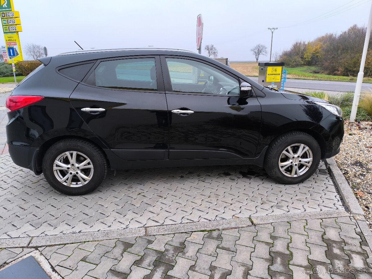 Hyundai ix35 1.6 GDi 99 kw benz. rv.2013 M6 - 4