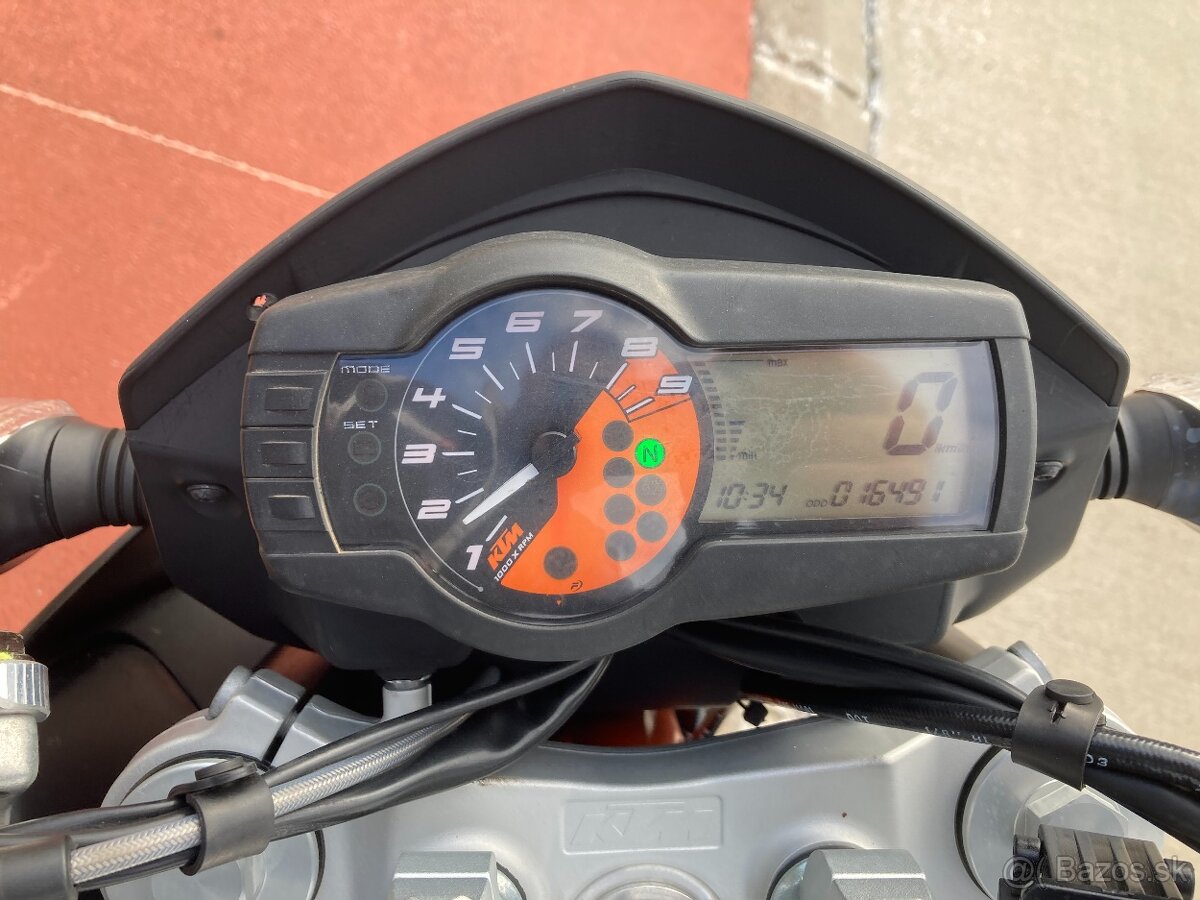 KTM Duke 690 - 4