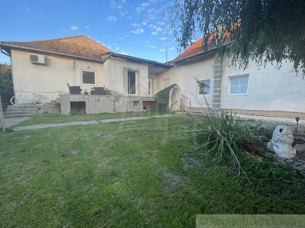 Znížená cena Priestranný rodinný dom vhodný aj na podnika - 4