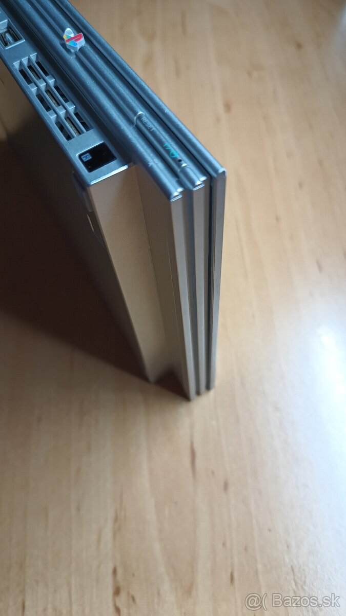 PS2 slim - silver - 4