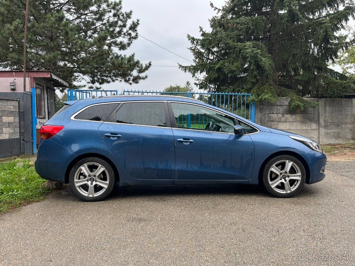 KIA Ceed Combi 1.4 CVVT - 4