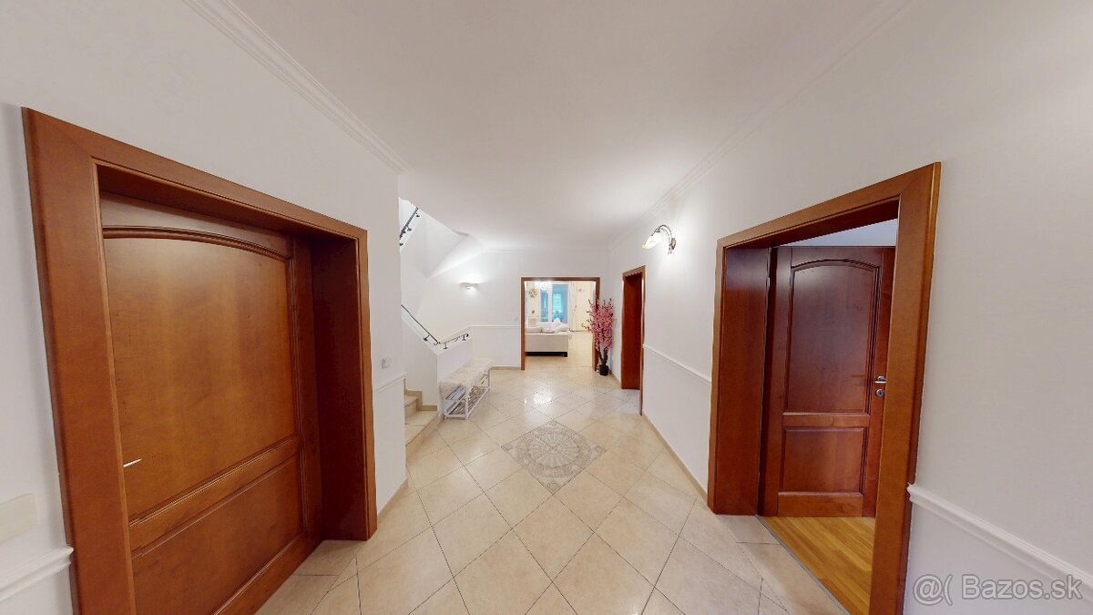 Nadštandardný rodinný dom s wellnesom - 4