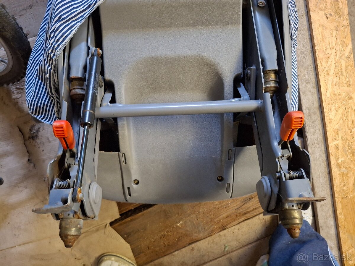 Trojsedacka Mercedes w638 - 4