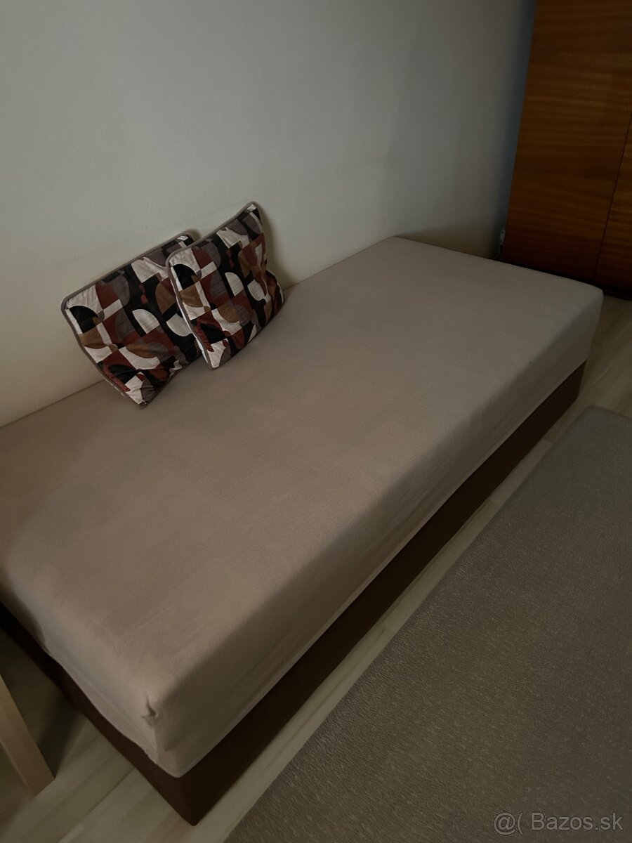 Čalunena posteľ 90x200 - 4