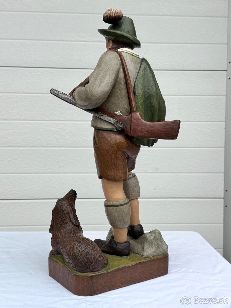 Parádní velká dřevěná socha myslivec - 4