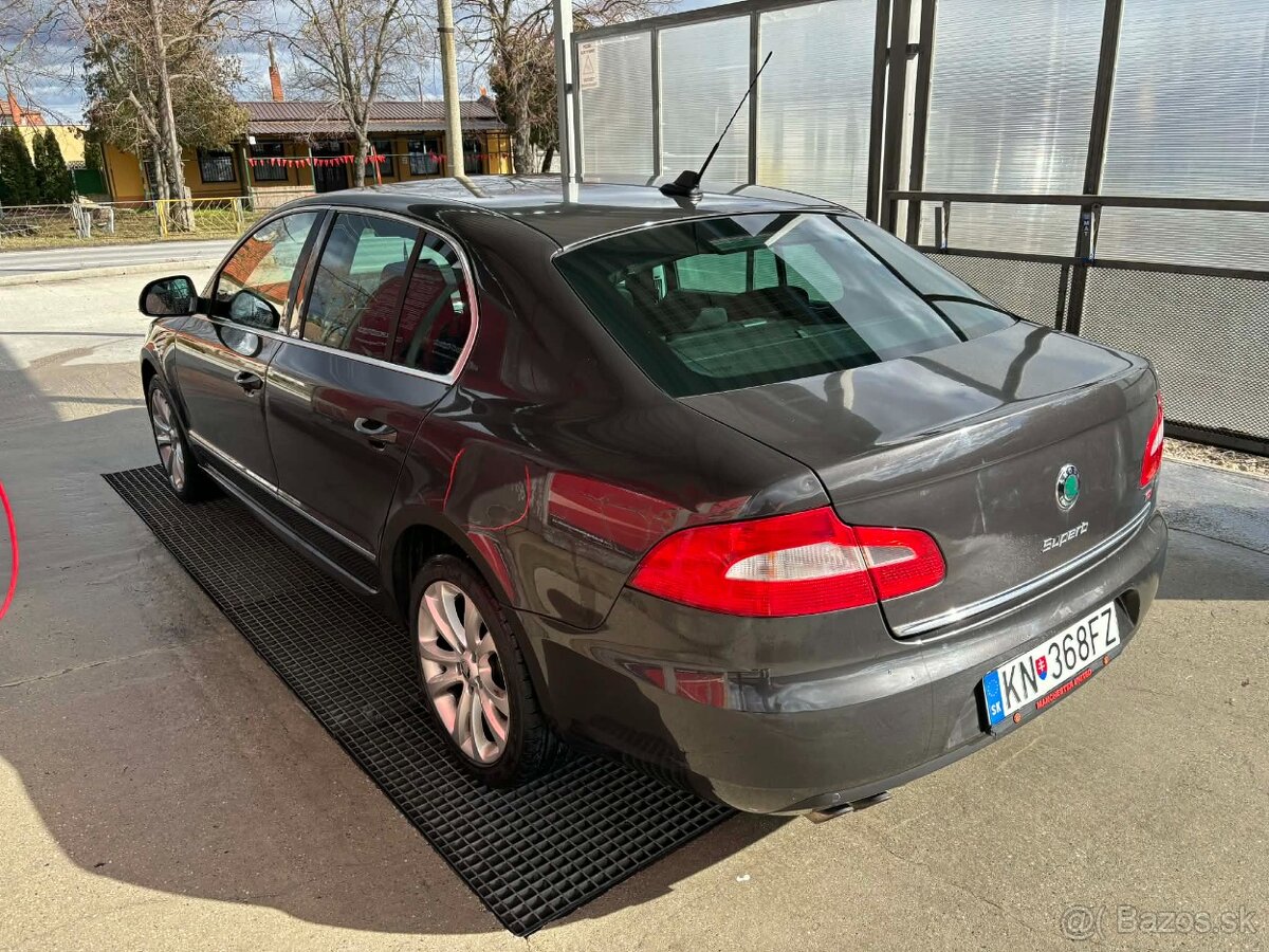 Skoda Superb 2.0 TDI DSG 125kw - 4