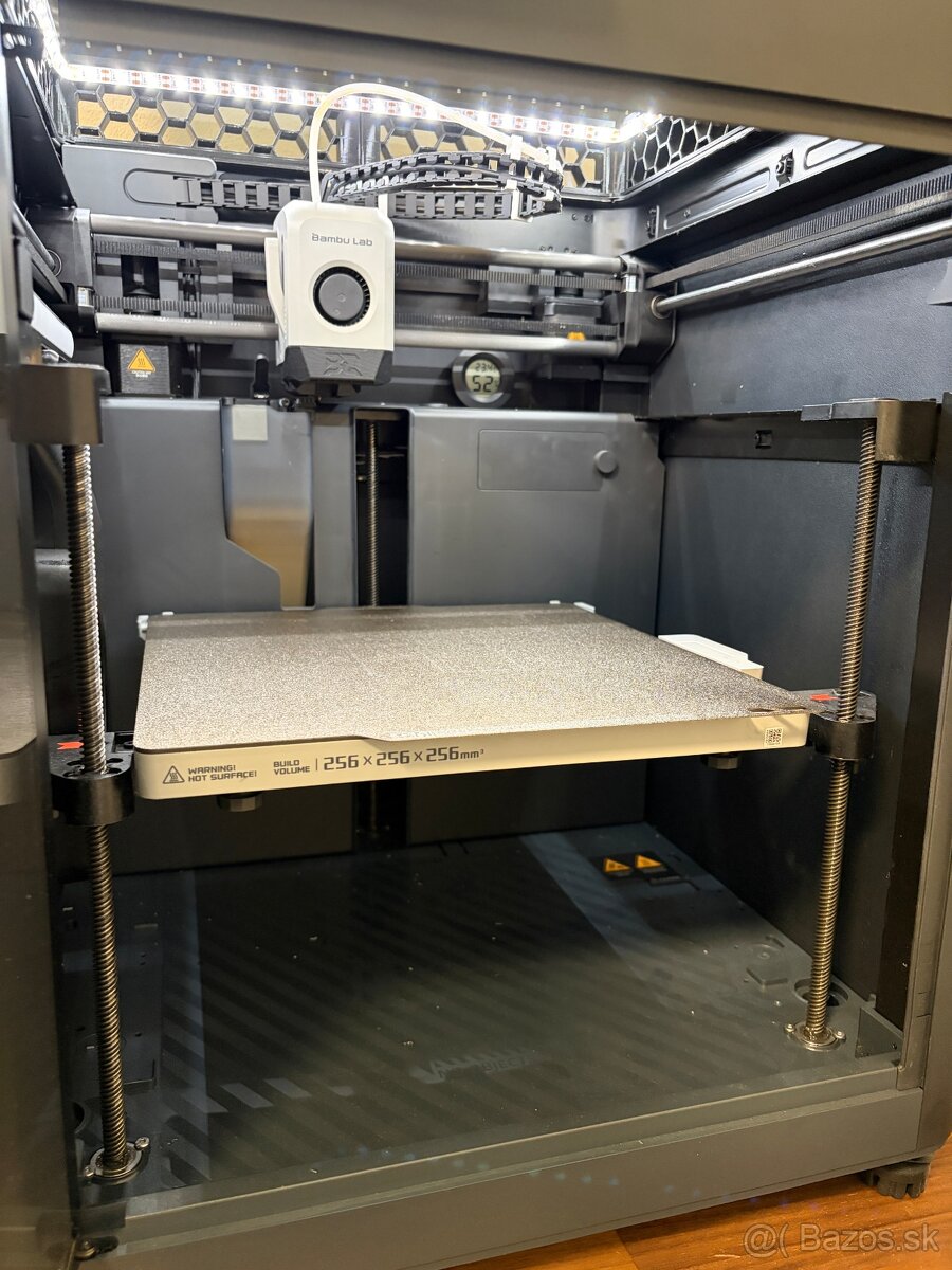 Bambu Lab P1S – Vylepšená 3D tlačiareň s príslušenstvom - 4