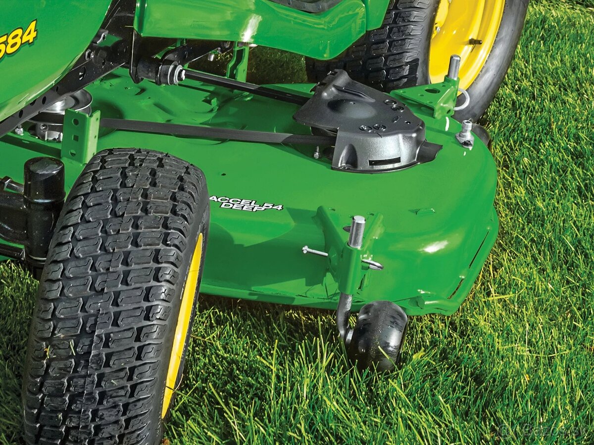 Traktorová kosačka John Deere X584 - 4