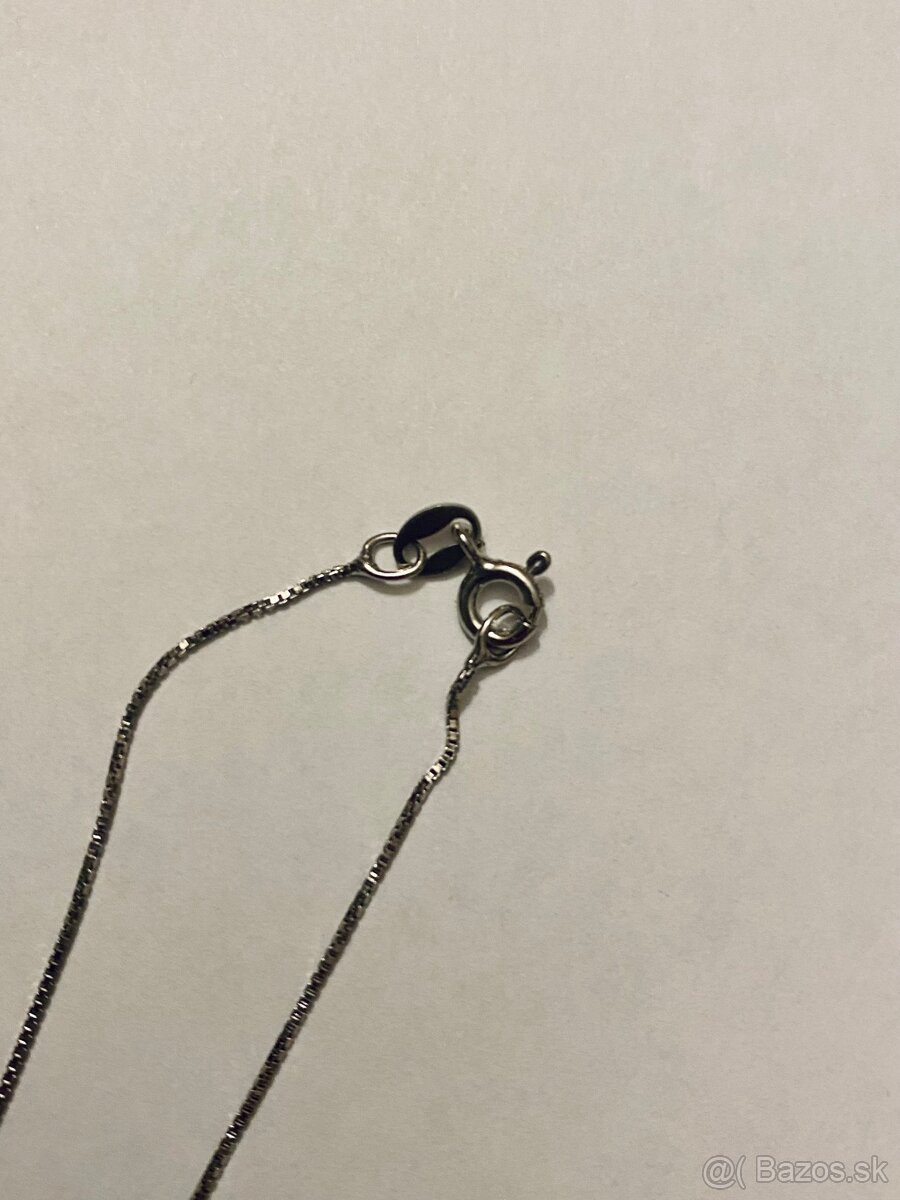 Strieborný náhrdelník s českými granátmi autíčko - 4