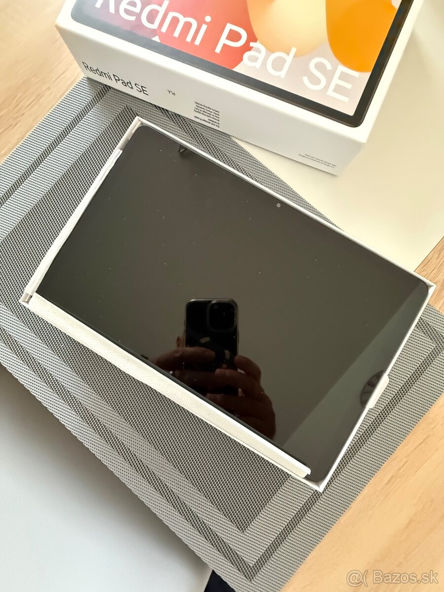 Predám úplne nový tablet xiaomi redmi pad se - 4