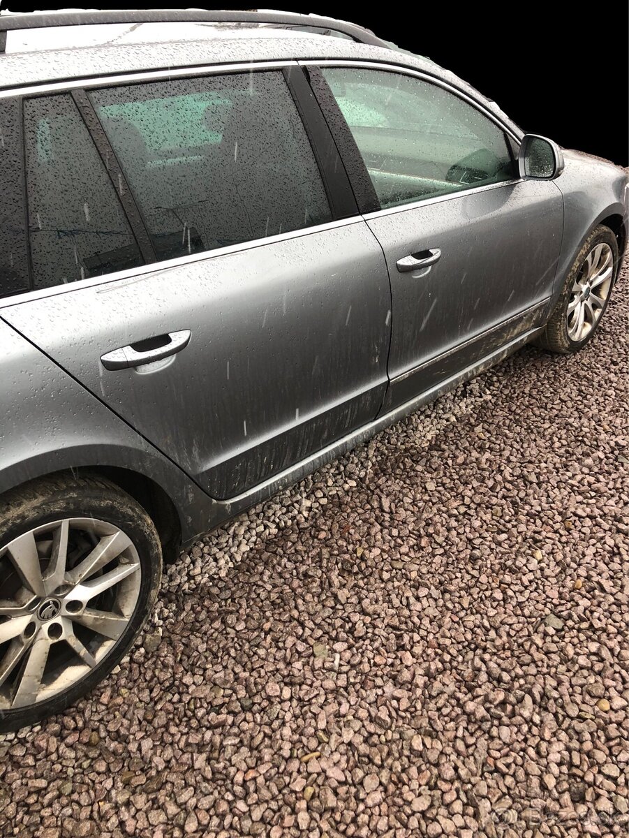 Rozpredám Superb 2 Combi 2.0 TDI - 4