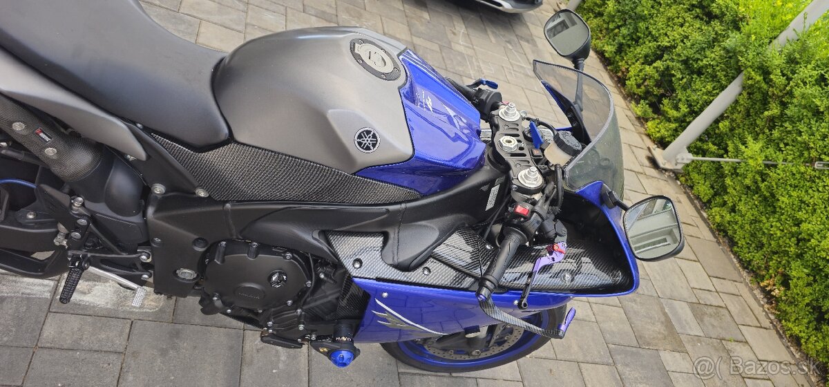 Yamaha R1 2013 Big Bang - 4