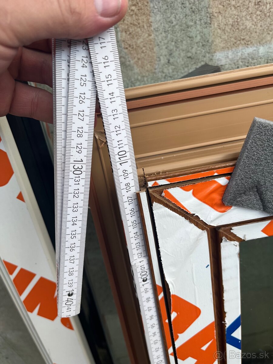 Predám plastové okno 1100x1080 - 4