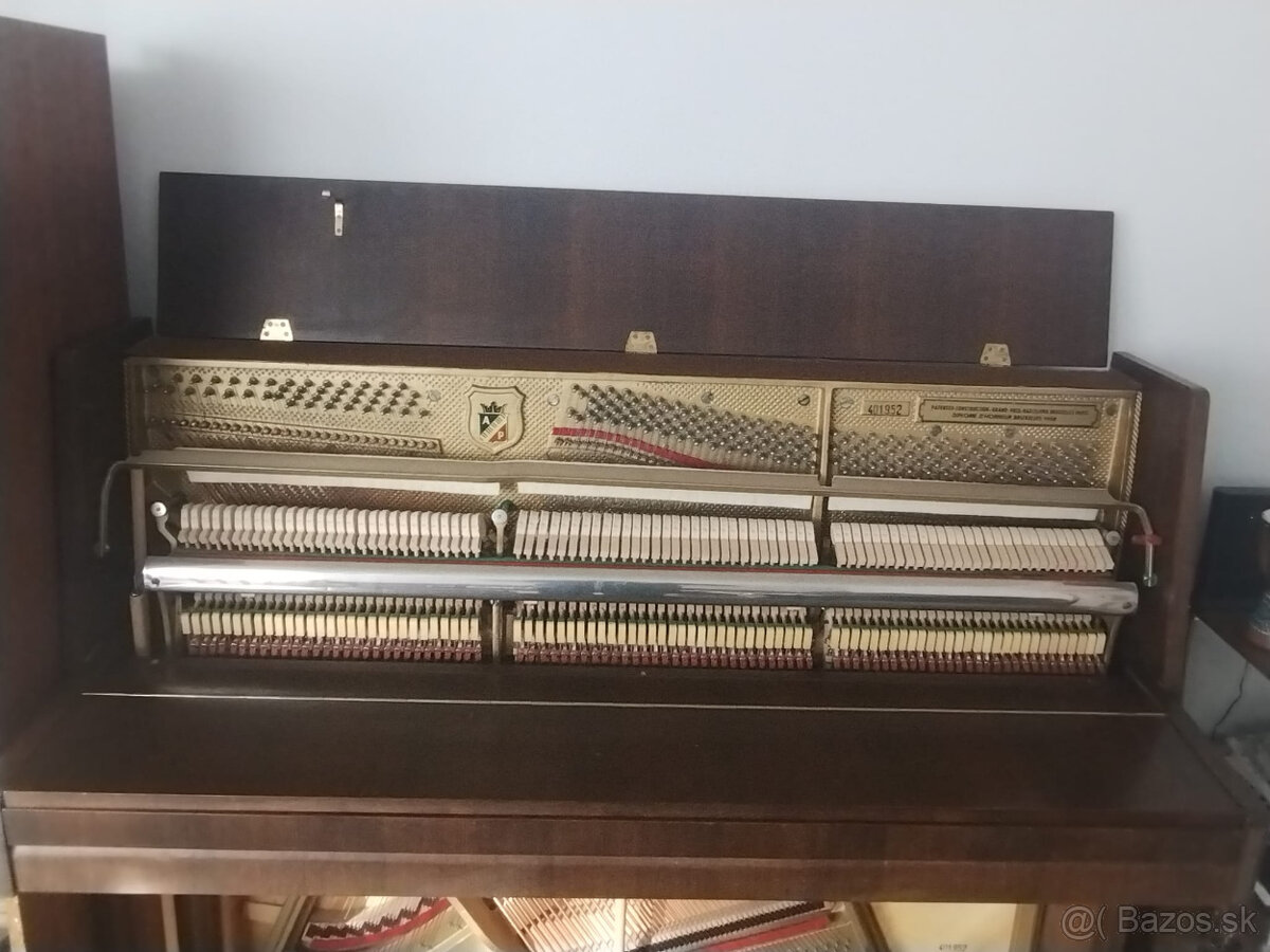 Predam klavir - pianino PETROF - 4