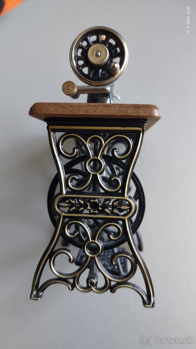 Šijací stroj mini vintage HENNIG - 4