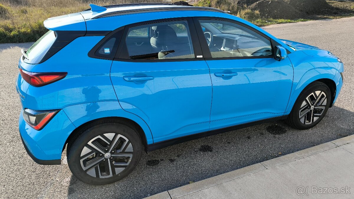 Hyundai Kona Electric 100 kW, 136 koni, 23 439 km, Top stav - 4