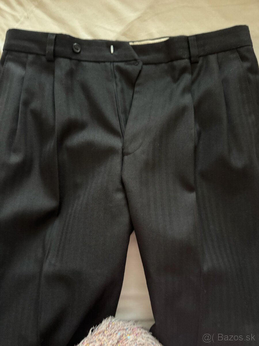 Predám zachovalý oblek Ozeta - 4