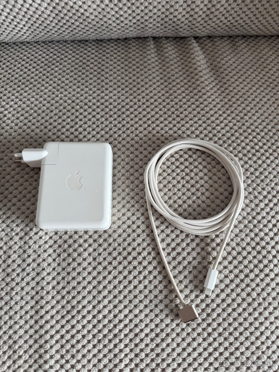 Apple MacBook Pro 16 M1 / 16 GB RAM / 1 TB SSD - 4