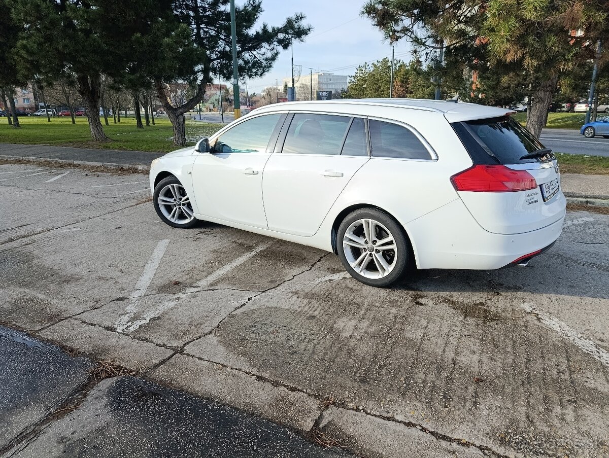 Predám Opel Insignia Sports Tourer - 4