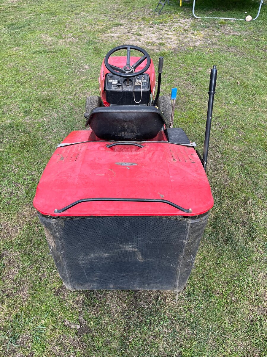 Traktorová kosačka MTD - 4