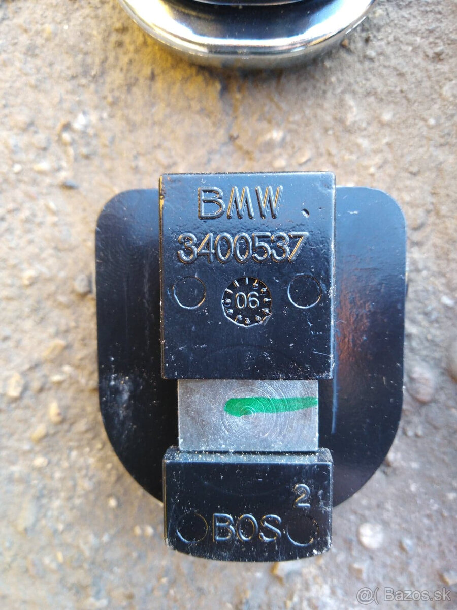 BMW X3 E83 úchyty batožiny - 4