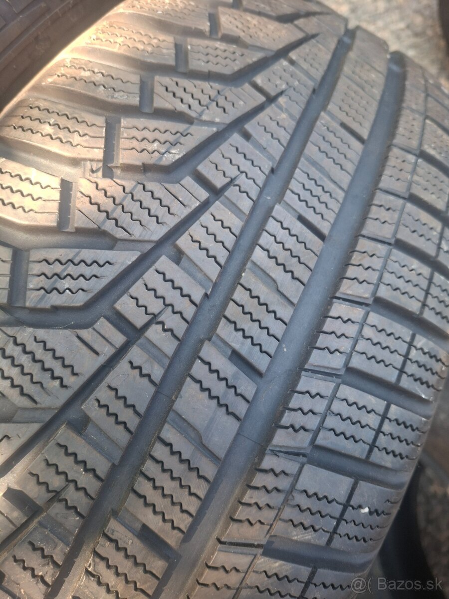 245/65R17 Hankook - 4