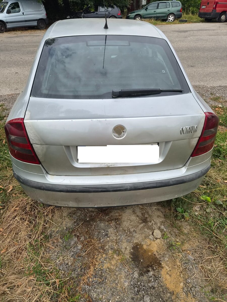 Škoda Octavia 2 1.9TDI bez TP a ŠPZ - 4