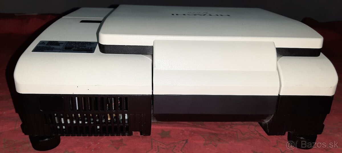 video data projektor Hitachi CP-AW 100N domáce kino HDMI - 4