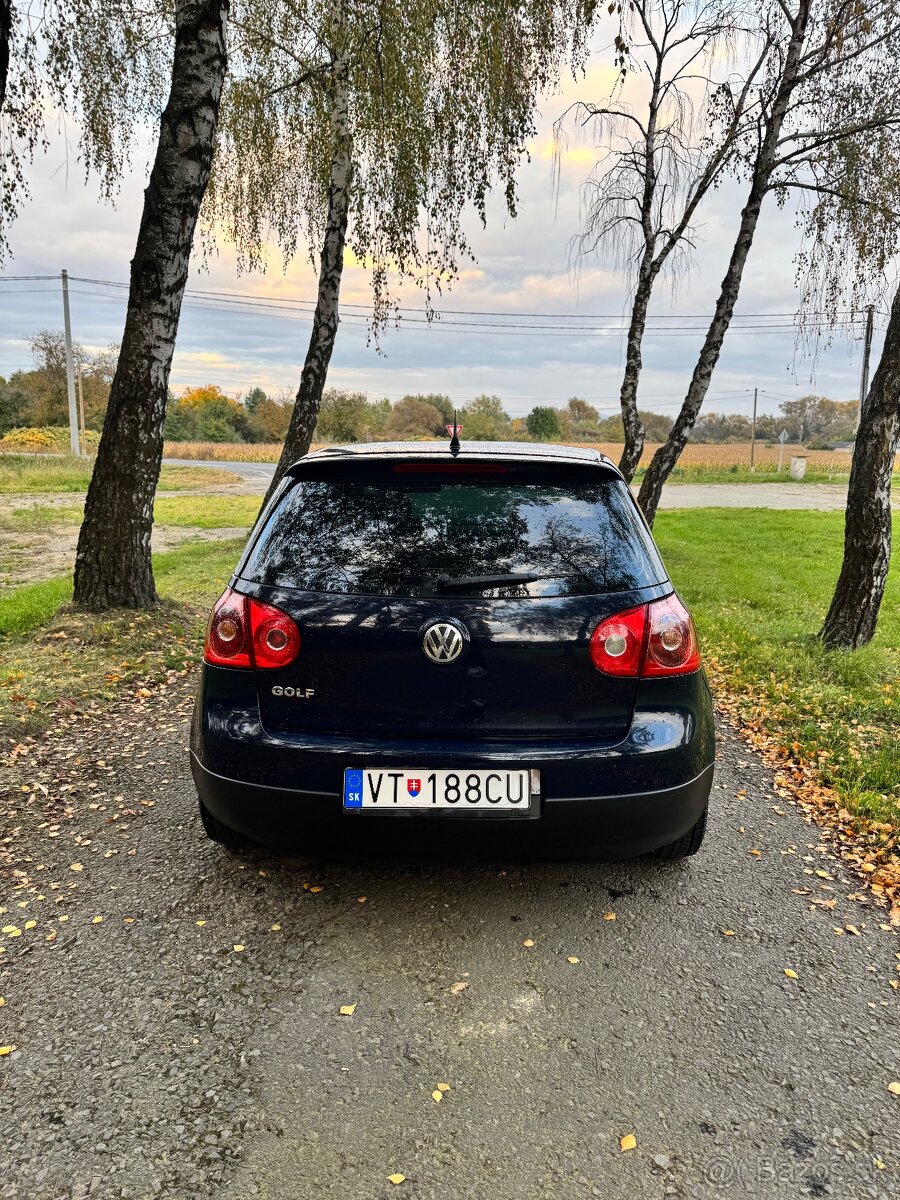 Volkswagen Golf 5 1.4 benzín - 4