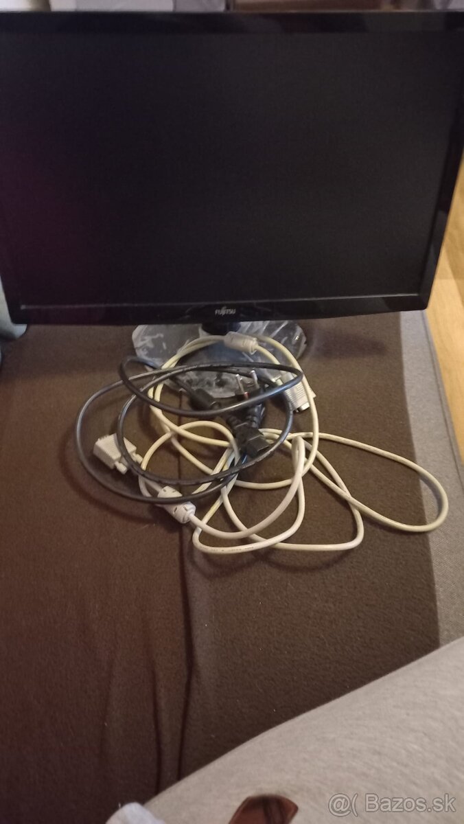 monitor k PC Fujitsch - 4