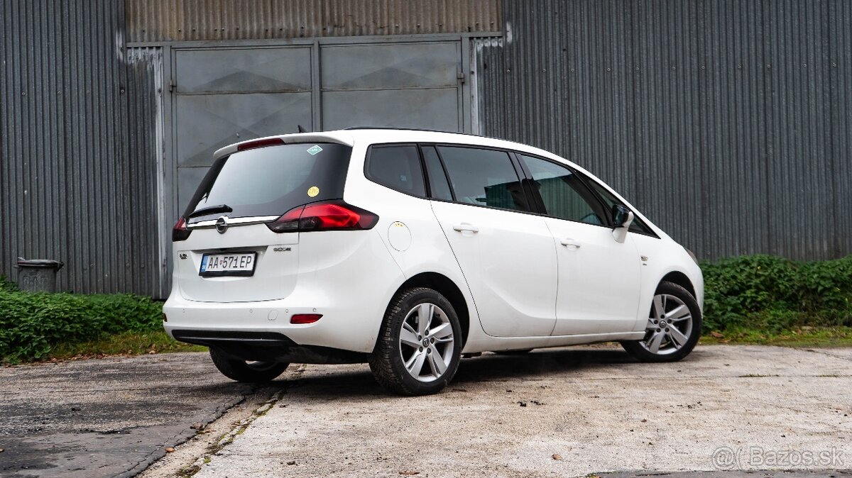 Opel Zafira Tourer 1.4 Benzín + LPG - 4