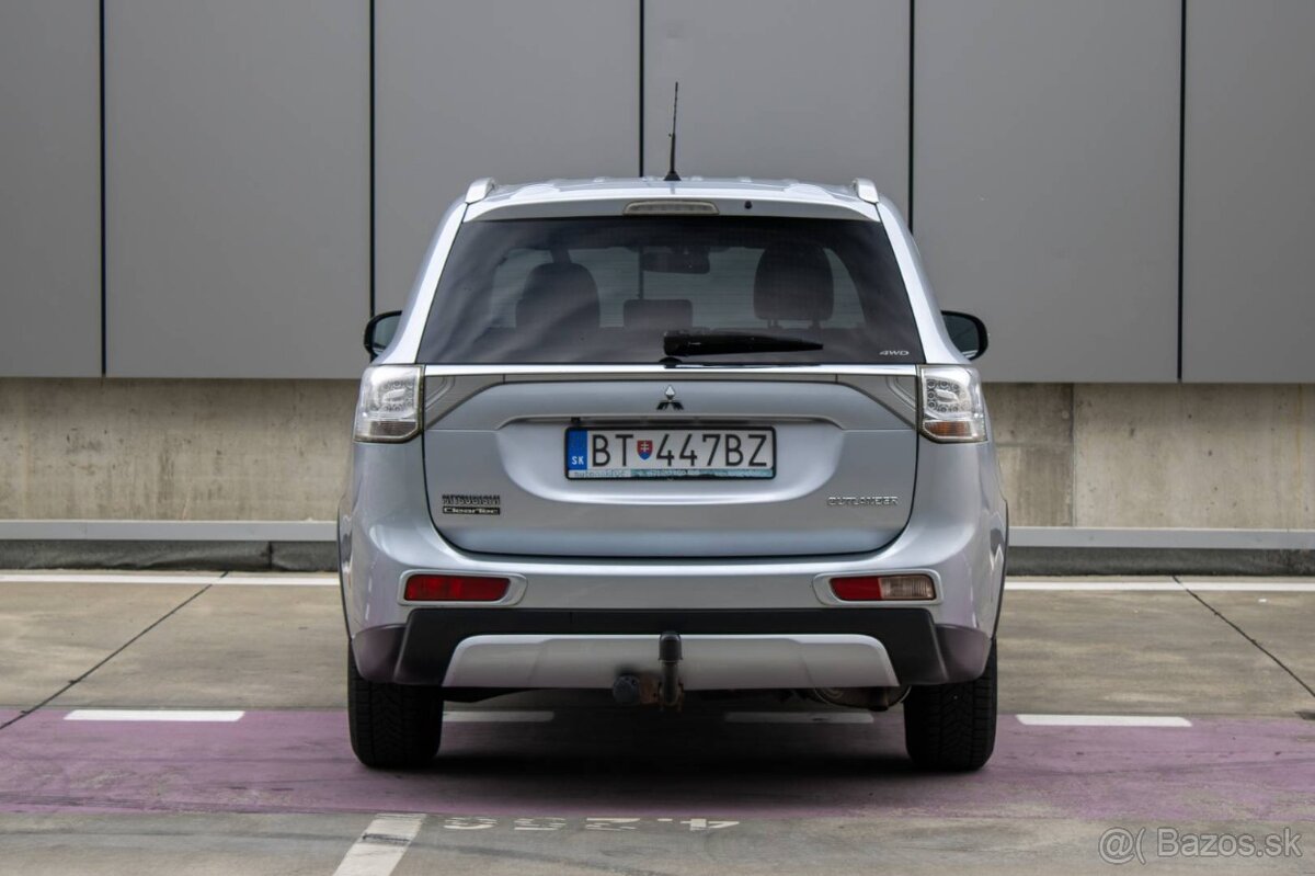 Mitsubishi Outlander 2.2 DI-D Intense - 4
