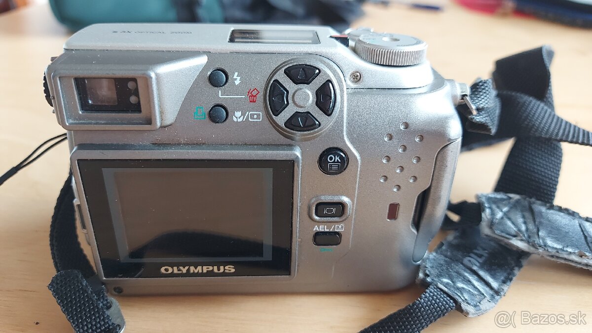 OLYMPUS CAMEDIA C-3020 ZOOM - 4