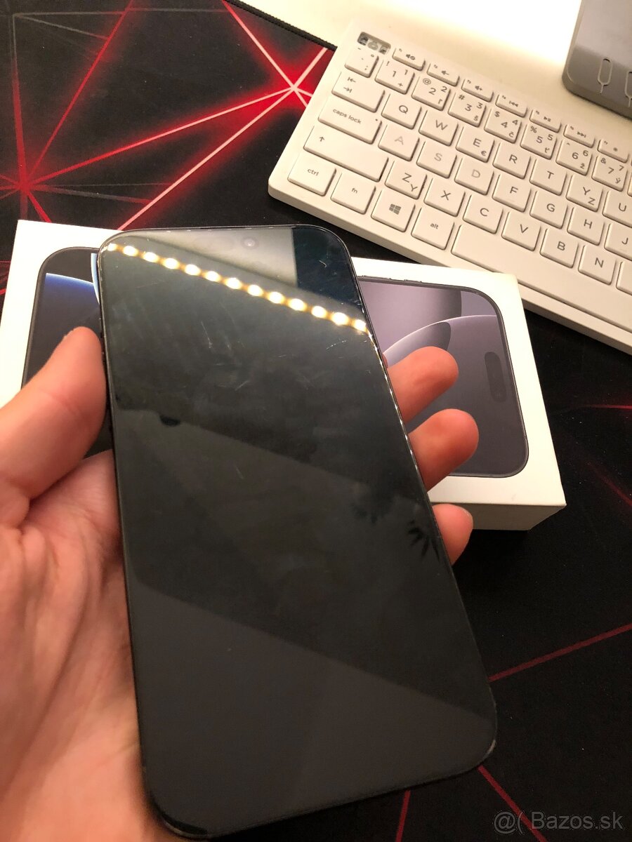 Predám iPhone 16 Pro Max 256GB stále v záruke do 2027 - 4